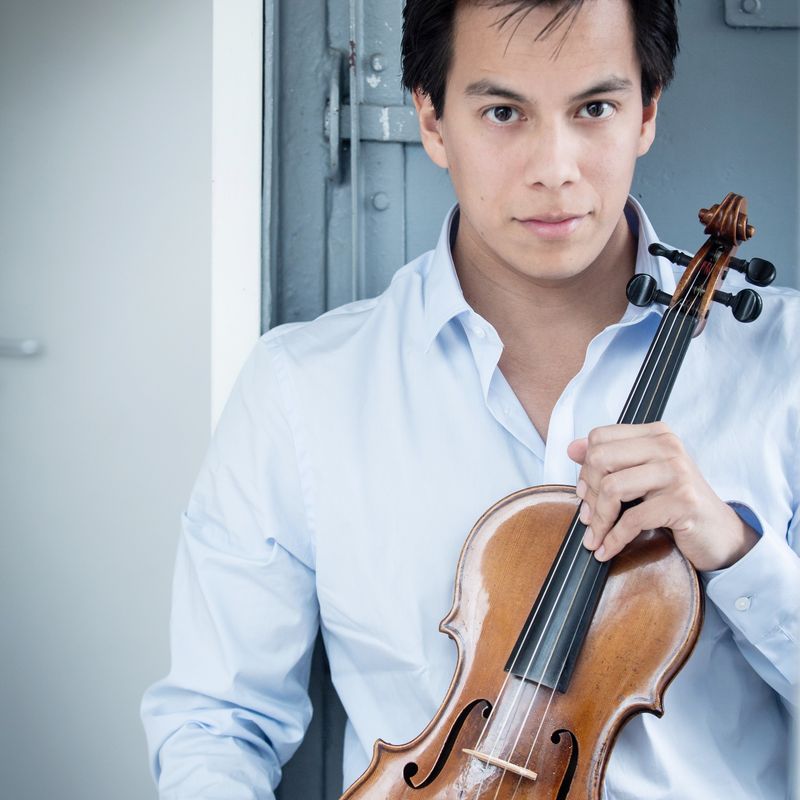Eduardo Paredes(c)Ronald Knapp