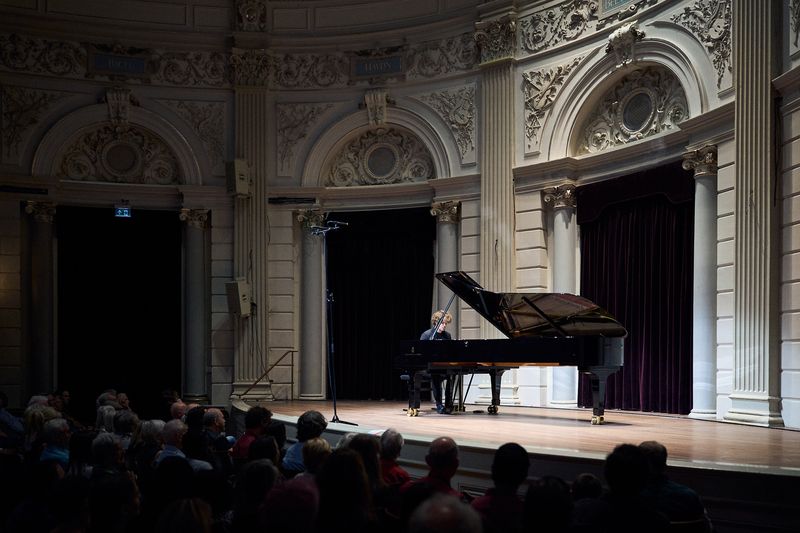 Muze-van-Zuid-2025_Thijs Willers_lunchconcert_Concertgebouw©️Kenny-Nagelkerke